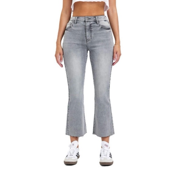 NWT • Cello • High Rise Crop Flare Jeans • Women’s Size 13 • Grey Denim • New! 🥰 - Picture 1 of 16